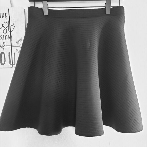 Women's Poetry Black Mini Pull On Skirt Size Medium - Picture 2 of 7